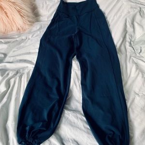 Lululemon Athletica pants navy blue high waisted 6